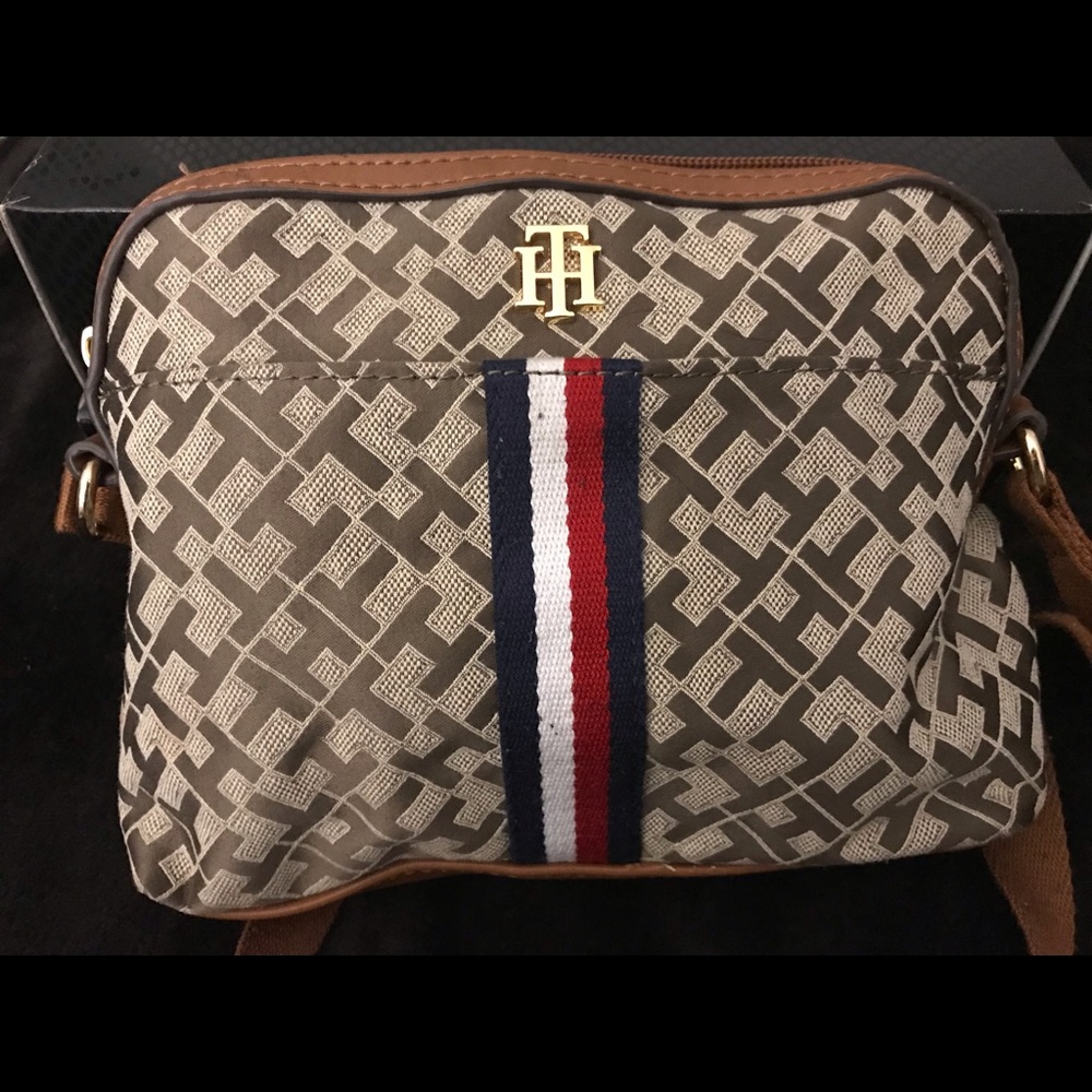 Tommy Hilfiger Purse🌹💙